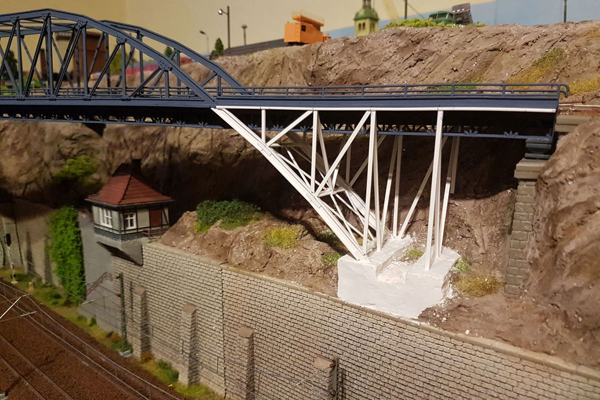 Brückenbau bzw. Suche nach Ideen