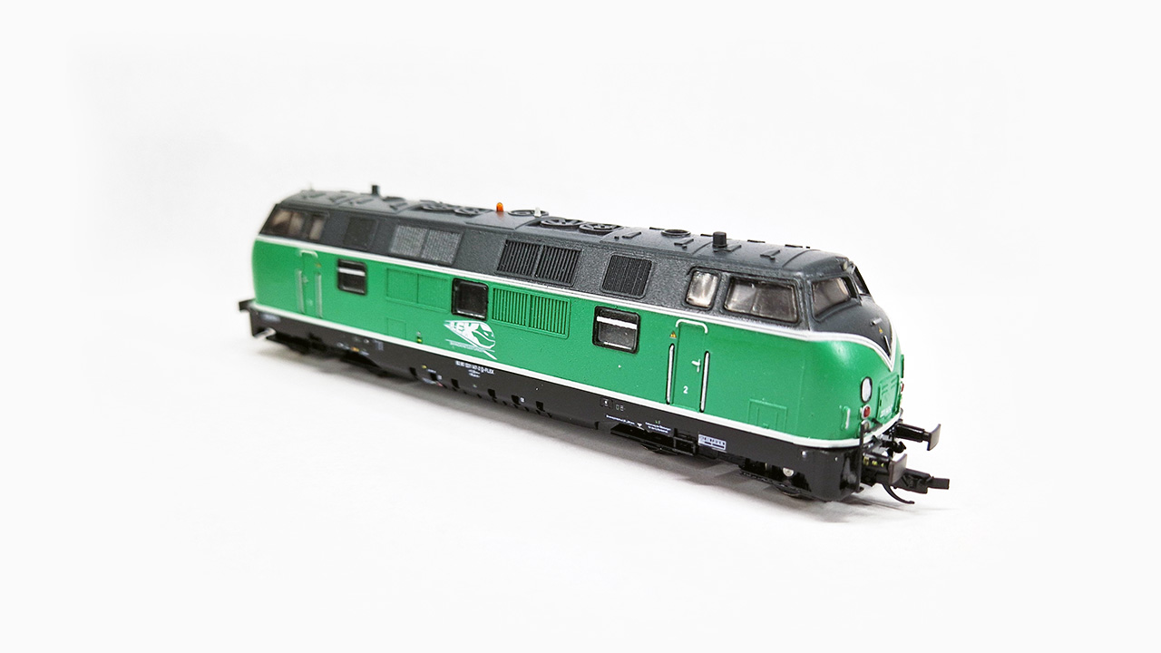 FLEX Eisenbahndienstleistungen 221 147-2